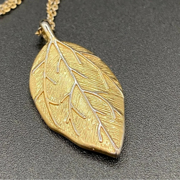 Vintage Lia Sophia Eden Efflorescence Leaf Necklace with Sparkle - Picture 8 of 16